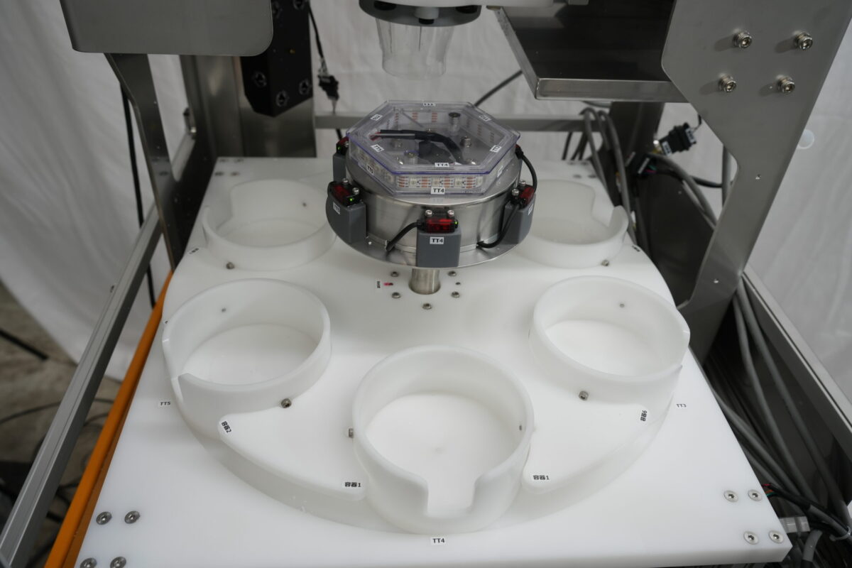 ターンテーブル