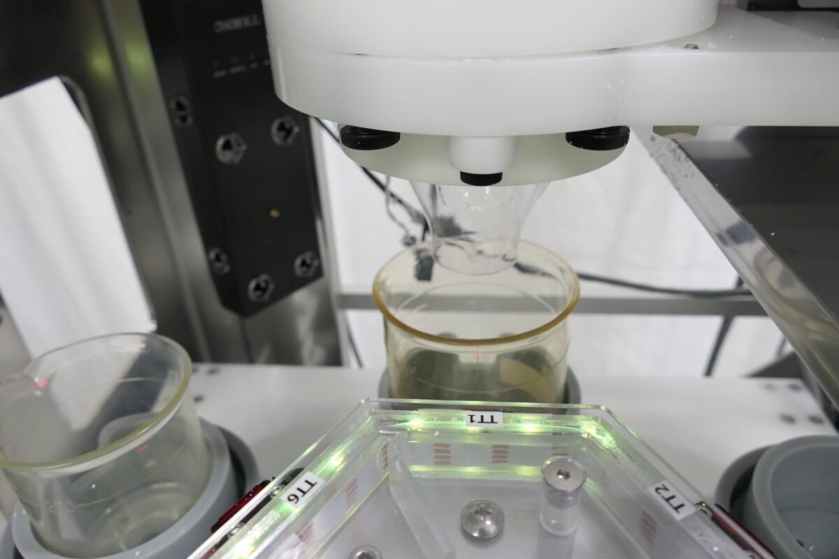 プラスチックノズル